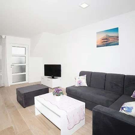 2 Bedroom Amazing In *