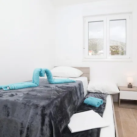 Two-bedroom In * Traù